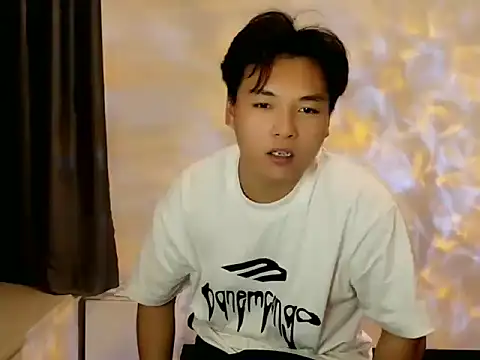 GWpk online show from April 10, 2026, 7:35 am