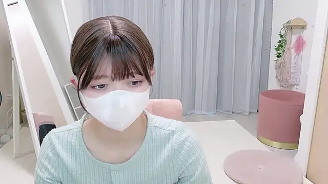 Snapshot of SERIpon_ chatting on April 24, 2026, 9:45 am SERIpon online show from April 24, 2026, 9:45 am