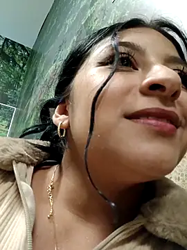 Snapshot of Arianha_segura chatting on April 11, 2026, 5:17 pm Arianha segura online show from April 11, 2026, 5:17 pm