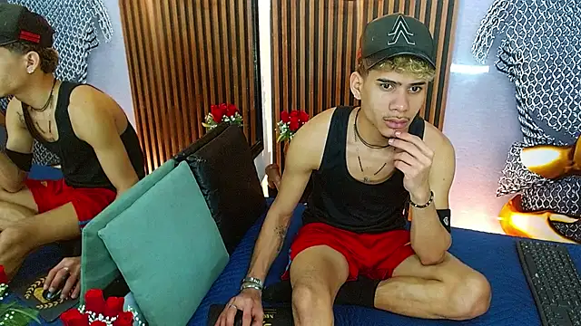 Snapshot of Skinny_cute_Alyer chatting on May 25, 2026, 3:12 am Skinny cute Alyer online show from May 25, 2026, 3:12 am