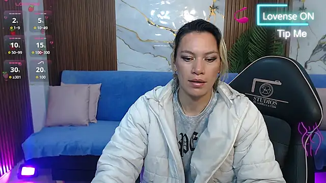 Snapshot of alonddra_tay chatting on May 24, 2026, 11:37 am alonddra tay online show from May 24, 2026, 11:37 am