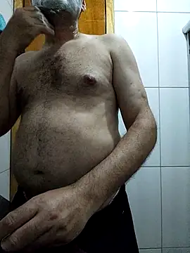 Snapshot of Fofinho44 chatting on April 21, 2026, 10:23 pm Fofinho44 online show from April 21, 2026, 10:23 pm