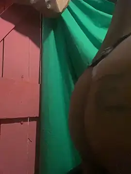 Malonna69 online show from April 10, 2026, 4:55 pm