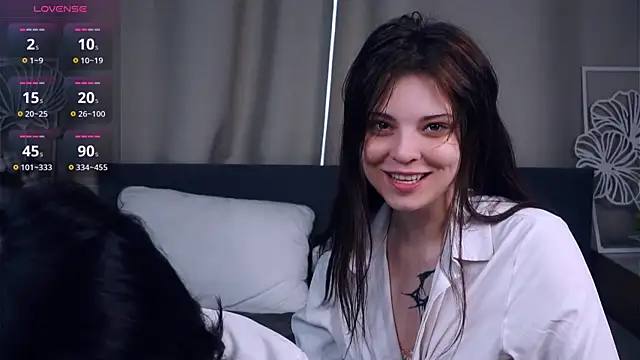 Snapshot of ReynaGrinvalsky chatting on June 18, 2026, 8:25 am ReynaGrinvalsky online show from June 18, 2026, 8:25 am