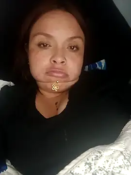 Snapshot of Lina19_93 chatting on April 12, 2026, 1:43 am Lina19 93 online show from April 12, 2026, 1:43 am