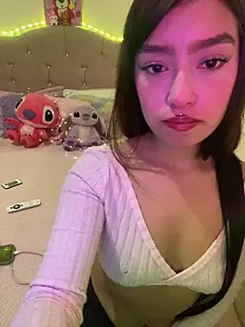 Snapshot of Miakittyyy chatting on April 23, 2026, 1:46 pm Miakittyyy online show from April 23, 2026, 1:46 pm