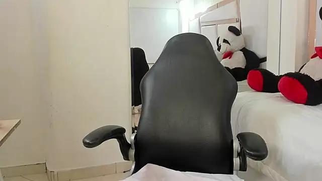 vanel lope online show from May 15, 2026, 11:01 pm