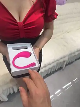 Snapshot of tanhua002 chatting on April 12, 2026, 4:56 pm tanhua002 online show from April 12, 2026, 4:56 pm