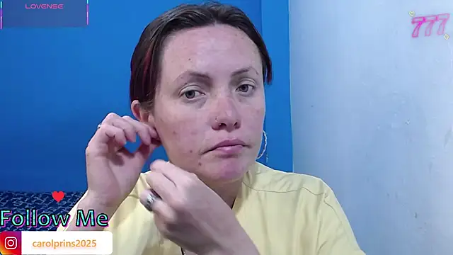 Snapshot of carolinhe26 chatting on May 9, 2026, 8:47 pm carolinhe26 online show from May 9, 2026, 8:47 pm