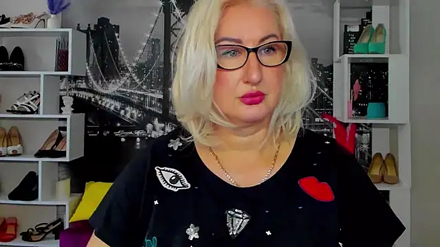 DianaFrances online show from May 16, 2026, 10:23 am