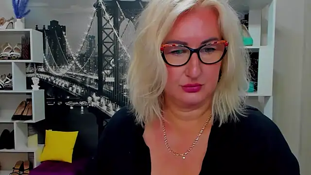 DianaFrances online show from May 22, 2026, 9:59 am