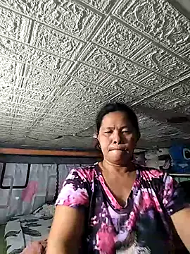 FILIPINAPUSSYPINAY online show from April 25, 2026, 1:41 pm