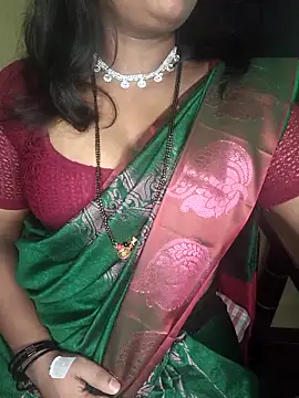 Snapshot of ur_love_kannada1 chatting on April 21, 2026, 4:12 pm ur love kannada1 online show from April 21, 2026, 4:12 pm