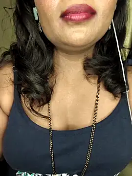 Snapshot of ur_love_kannada1 chatting on April 29, 2026, 5:30 pm ur love kannada1 online show from April 29, 2026, 5:30 pm
