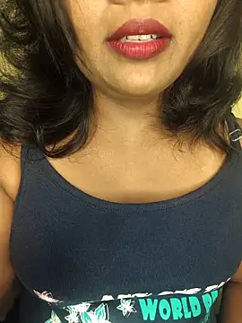 Snapshot of ur_love_kannada1 chatting on May 4, 2026, 9:49 am ur love kannada1 online show from May 4, 2026, 9:49 am