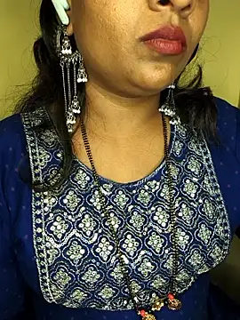 Snapshot of ur_love_kannada1 chatting on June 1, 2026, 9:44 am ur love kannada1 online show from June 1, 2026, 9:44 am