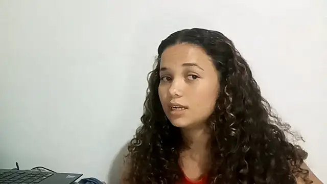 AlesiaDelross online show from April 20, 2026, 6:09 pm