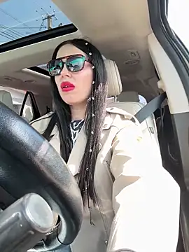 Snapshot of Alenka_ki chatting on April 13, 2026, 9:15 am Alenka ki online show from April 13, 2026, 9:15 am