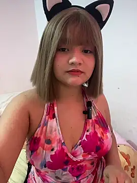 Snapshot of Karina_PrettyHot69 chatting on April 28, 2026, 5:12 am Karina PrettyHot69 online show from April 28, 2026, 5:12 am