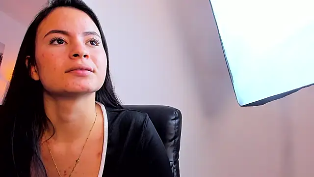 Snapshot of rosaleia_ chatting on April 11, 2026, 1:21 am rosaleia online show from April 11, 2026, 1:21 am