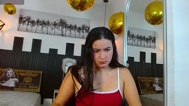 rosaleia  online show from June 24, 2026, 4:33 am