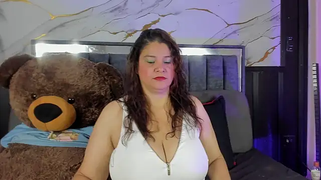 Lady LUCY69 online show from May 6, 2026, 12:54 pm