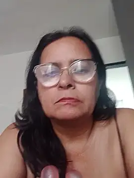 Snapshot of PienCanela chatting on June 19, 2026, 1:04 pm PienCanela online show from June 19, 2026, 1:04 pm