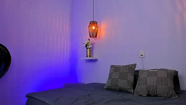 fatima-milf online show from April 14, 2026, 1:22 am