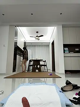 huangjialipao003 online show from July 19, 2026, 1:37 pm