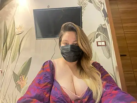 kavyasingh36 online show from May 3, 2026, 3:18 pm