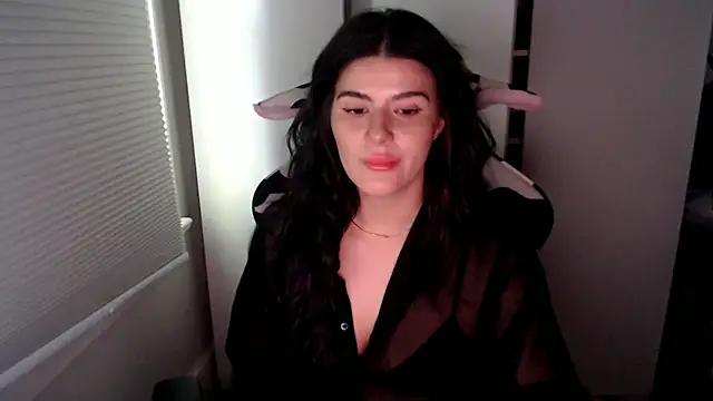 Snapshot of cassiealvarez chatting on May 1, 2026, 9:30 pm cassiealvarez online show from May 1, 2026, 9:30 pm