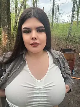 Snapshot of AmeliaBronze chatting on May 9, 2026, 1:55 am AmeliaBronze online show from May 9, 2026, 1:55 am