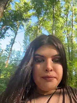 Snapshot of AmeliaBronze chatting on June 5, 2026, 1:56 am AmeliaBronze online show from June 5, 2026, 1:56 am