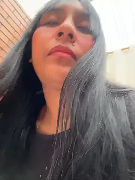 Snapshot of MELIZ_QUEEN chatting on April 23, 2026, 1:35 pm MELIZ QUEEN online show from April 23, 2026, 1:35 pm