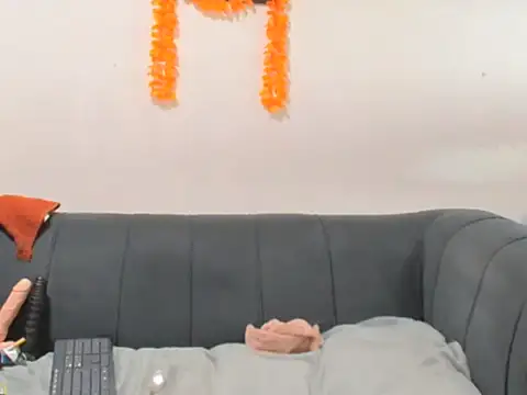 Snapshot of BUSTYQUEEN56_ chatting on April 14, 2026, 2:01 pm BUSTYQUEEN56 online show from April 14, 2026, 2:01 pm