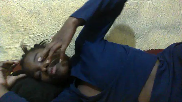 Snapshot of Rerpuss1 chatting on July 8, 2026, 1:43 am Rerpuss1 online show from July 8, 2026, 1:43 am
