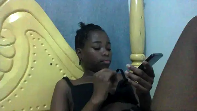 Snapshot of Rerpuss1 chatting on July 10, 2026, 1:03 pm Rerpuss1 online show from July 10, 2026, 1:03 pm