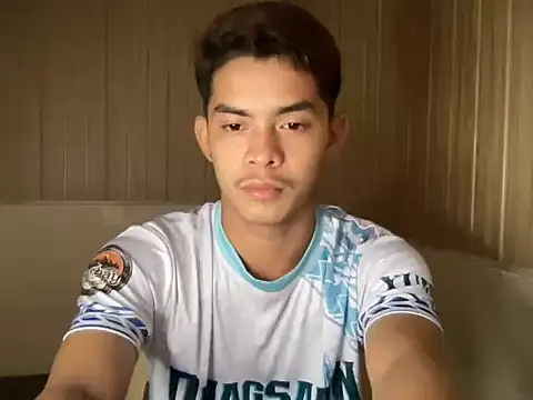 Snapshot of yourhotasian_jhonpol16 chatting on June 19, 2026, 10:35 pm yourhotasian jhonpol16 online show from June 19, 2026, 10:35 pm