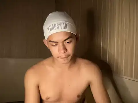 Snapshot of yourhotasian_jhonpol16 chatting on July 8, 2026, 7:18 pm yourhotasian jhonpol16 online show from July 8, 2026, 7:18 pm