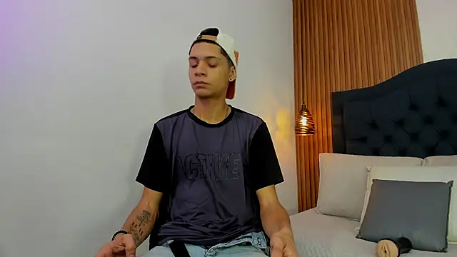 Axel marcus online show from May 4, 2026, 7:32 pm