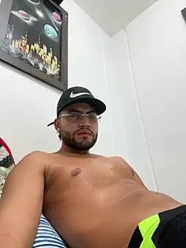 Kenay69 online show from April 12, 2026, 12:04 am