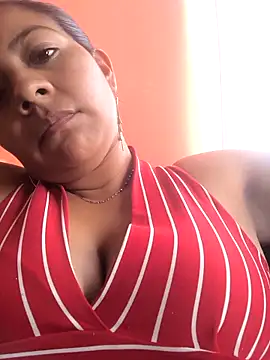 Snapshot of Tamaraxxx_hot chatting on April 12, 2026, 8:58 pm Tamaraxxx hot online show from April 12, 2026, 8:58 pm