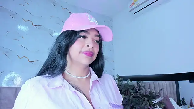 Candicewayne online show from June 18, 2026, 11:03 am