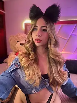 abbymodell1 online show from June 6, 2026, 9:19 pm