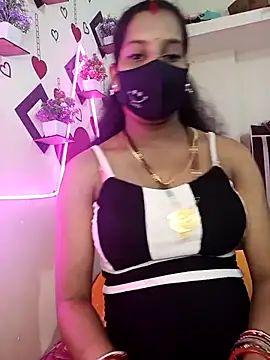 Snapshot of Mun_Mun1 chatting on April 13, 2026, 3:45 am Mun Mun1 online show from April 13, 2026, 3:45 am