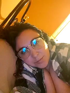 Snapshot of lunatikbb chatting on April 12, 2026, 4:39 am lunatikbb online show from April 12, 2026, 4:39 am