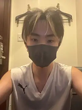 tokage00727 online show from May 9, 2026, 12:10 pm