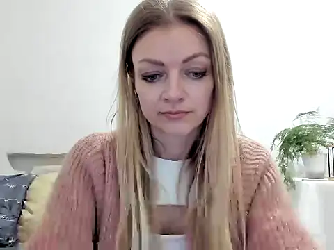 Snapshot of Severina7 chatting on May 3, 2026, 8:37 pm Severina7 online show from May 3, 2026, 8:37 pm