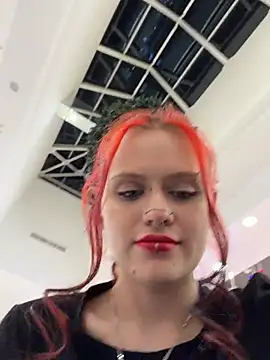 Snapshot of FoxyMood chatting on April 14, 2026, 2:23 pm FoxyMood online show from April 14, 2026, 2:23 pm