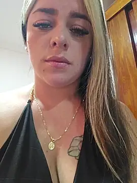 Snapshot of BriannaBunnyy chatting on July 25, 2026, 8:39 pm BriannaBunnyy online show from July 25, 2026, 8:39 pm